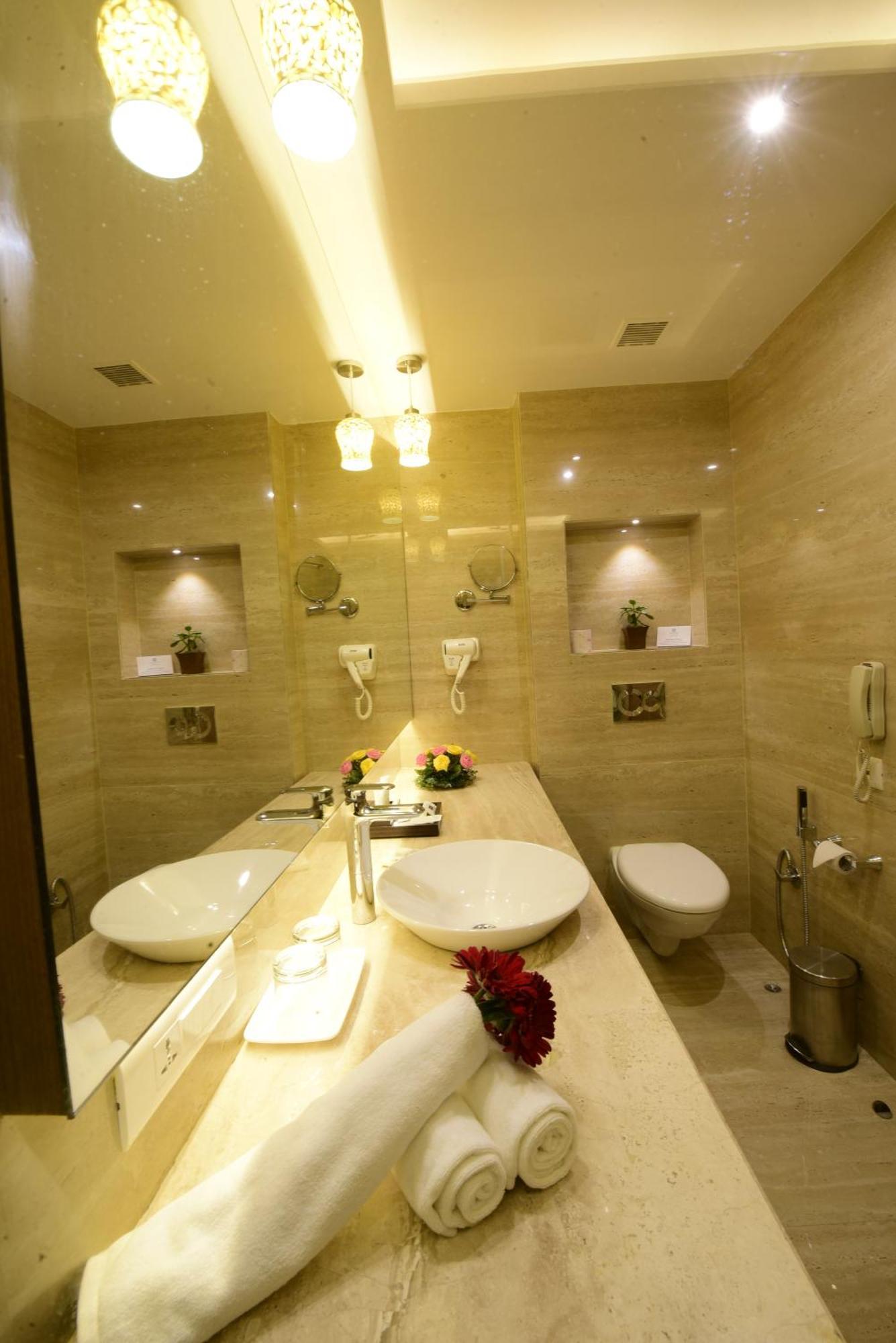 Surestay Plus By Best Western Amritsar Exteriör bild