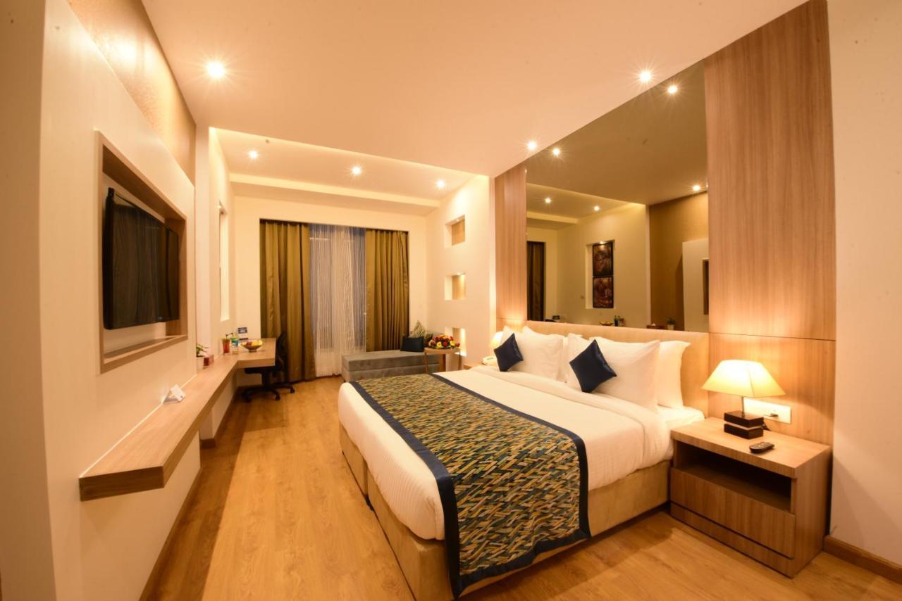 Surestay Plus By Best Western Amritsar Exteriör bild