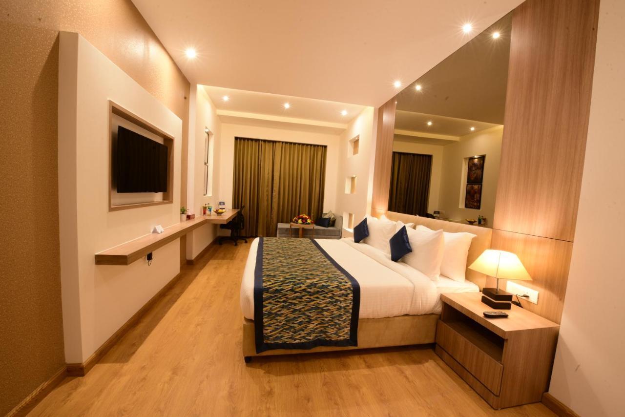 Surestay Plus By Best Western Amritsar Exteriör bild