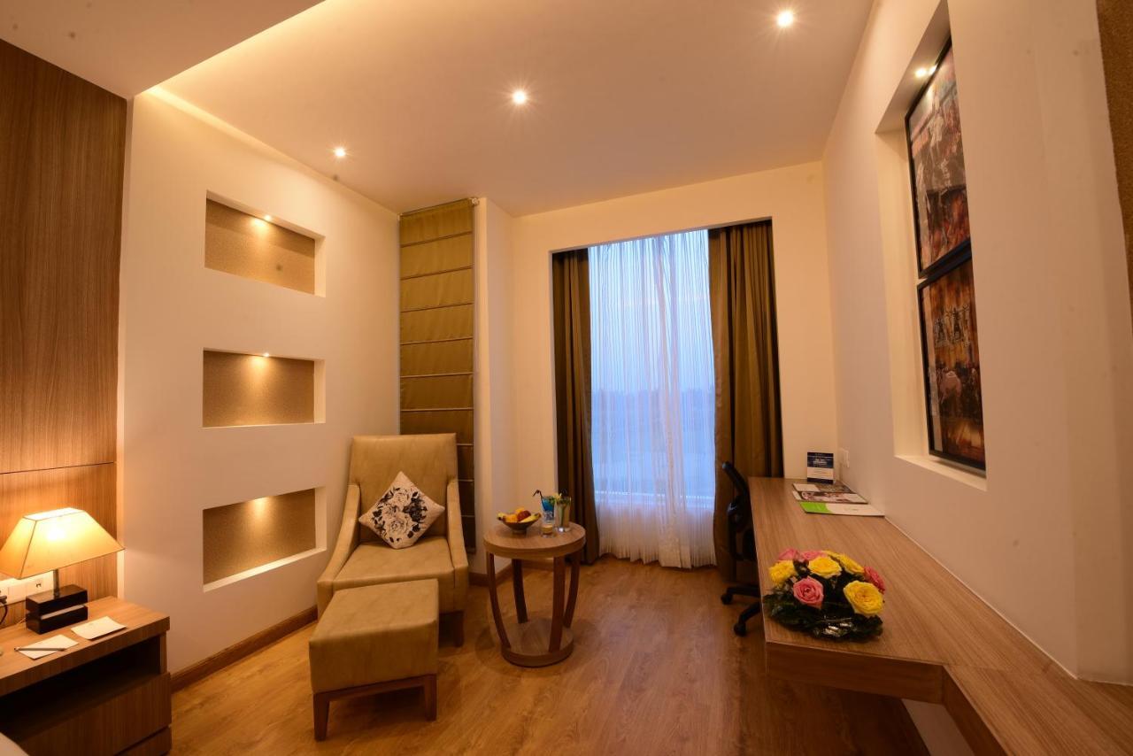 Surestay Plus By Best Western Amritsar Exteriör bild